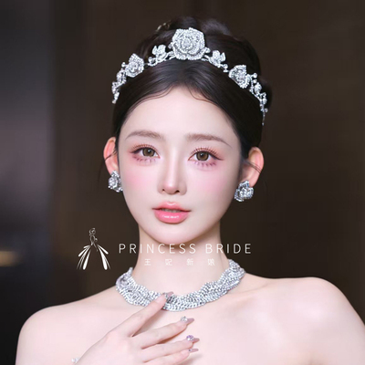 水钻玫瑰花朵精致简约皇冠项链