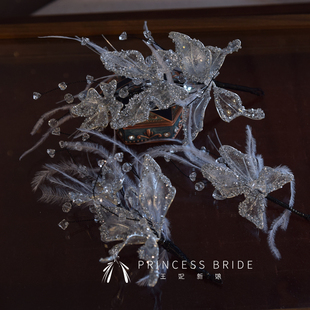 2025新款仙气手作透明碎钻立体花瓣新娘盘发头饰灵气羽毛婚纱发饰