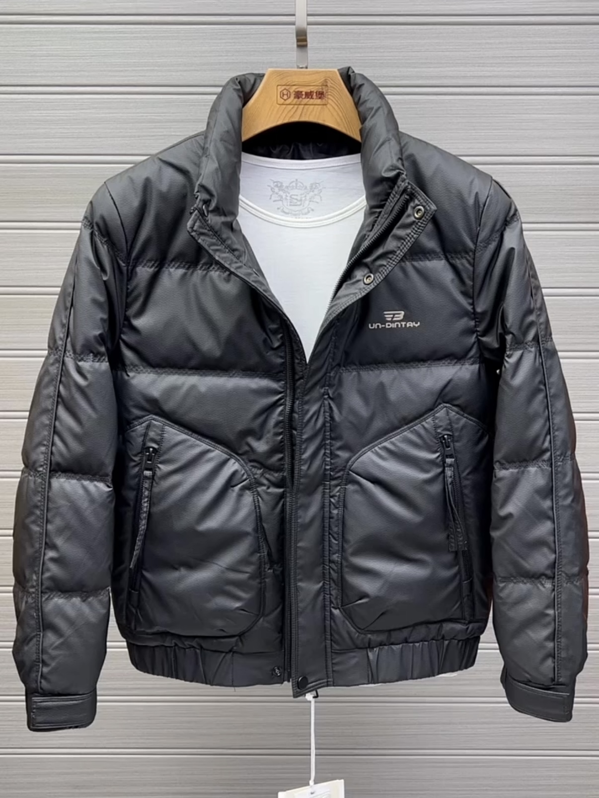 2025年新款冬季短款羽绒服男款潮牌帅气拉链口袋立领加厚修身外套