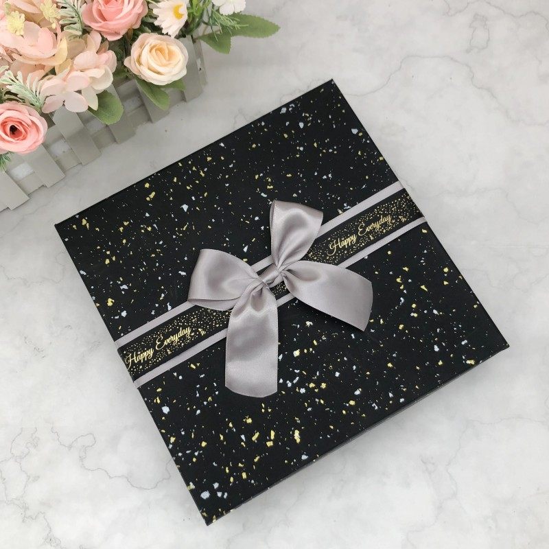 黑白盒生日礼物盒正方形大号高档礼盒圣诞包装盒纸盒定制天地盖