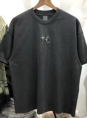 手机实拍THUG CLUB潮牌小众设计感星月金属美式宽松水洗短袖T恤