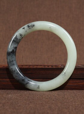 新疆和田玉青花黑白分明圆条手镯