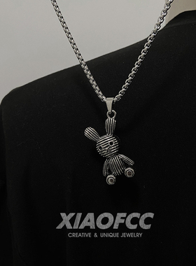 小兔子项链男女2021年新款潮个性土酷蹦迪嘻哈吊坠秋冬卫衣毛衣链