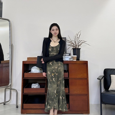 轻薄百搭针织圆领开衫