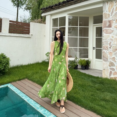 绿野花信丨100桑蚕丝丨45°斜裁丨16姆米双绉轻盈背心连衣裙-6824