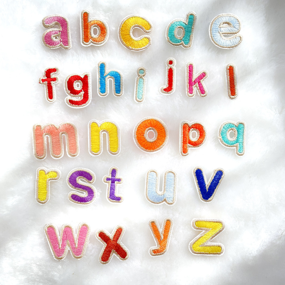 熨烫款26个小写字母ins图案补丁贴儿童时尚装饰衣服刺绣布贴裤子