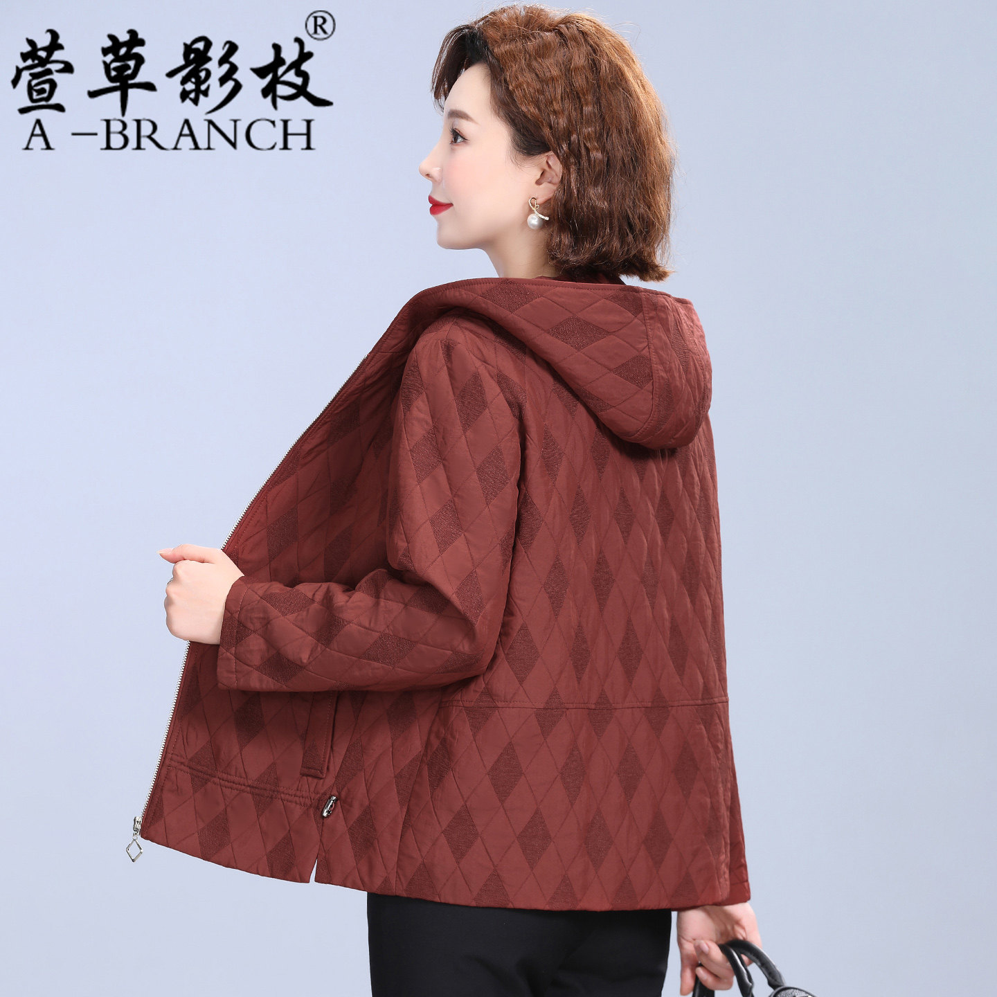 中年妈妈外套春秋季洋气大码2025新款中老年贵夫人夹克衫妇女上衣