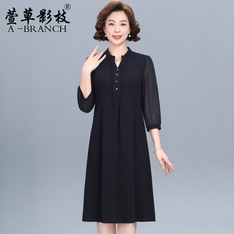 气质妈妈连衣裙春夏季大码2025新款中老年女洋气休闲高贵夫人裙子