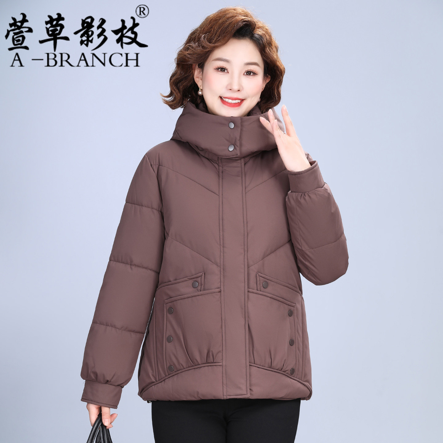 妈妈冬装棉服外套洋气2025新款中年女士棉衣宽松大码中老年小棉袄