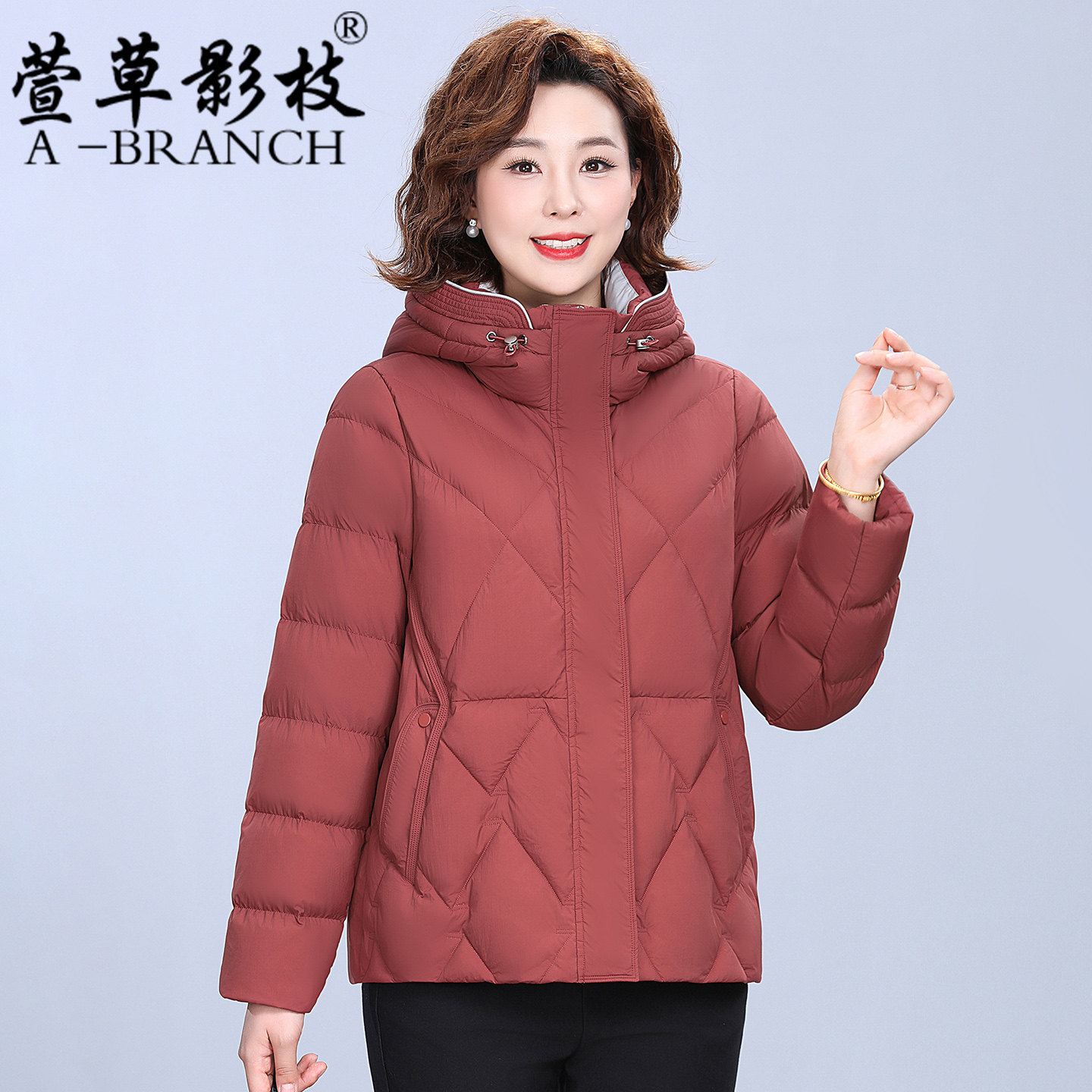 中年妈妈羽绒服女秋冬装连帽保暖2025新款洋气小个子白鸭绒外套,女装/女士精品,中老年女装,淘宝优惠券,粉丝福利购,淘宝优惠卷