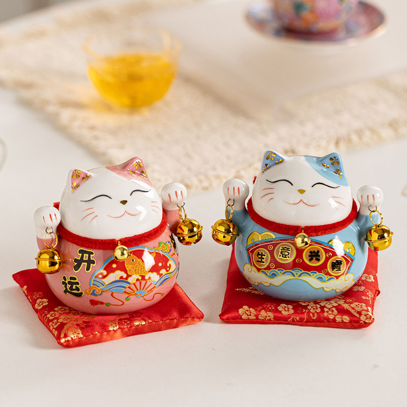 小号招财猫摆件迷你可爱桌面装饰陶瓷小发财猫存钱罐网红新款礼物