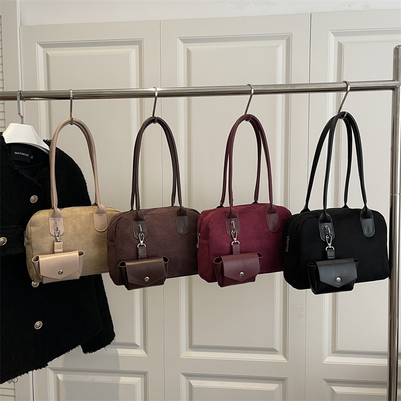 芊舒祺2025新款复古日韩风麂皮腋下包女大容量波士顿包百搭手提包