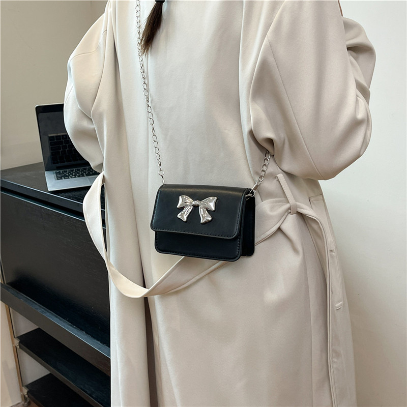 芊舒祺流行蝴蝶结小方包女2024新款时尚链条斜挎包迷你百搭单肩包