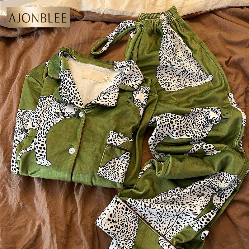 韩版轻奢风豹子印花海岛绒长袖睡衣女秋冬季加厚保暖家居服套装冬