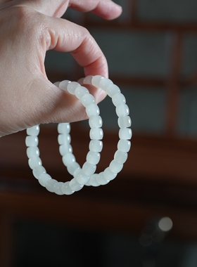 冷处偏佳，别有根芽。高冰老料和田玉一级羊脂白玉直切8乘7手链