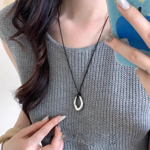 日韩轻奢黑绳圆环项链镂空精致毛衣链长款百搭吊坠长款T恤链