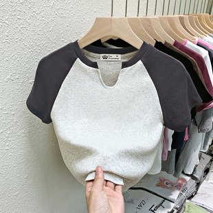 港风小众拼接撞色插肩u领短袖t恤女2026新款夏季潮牌短款修身上衣