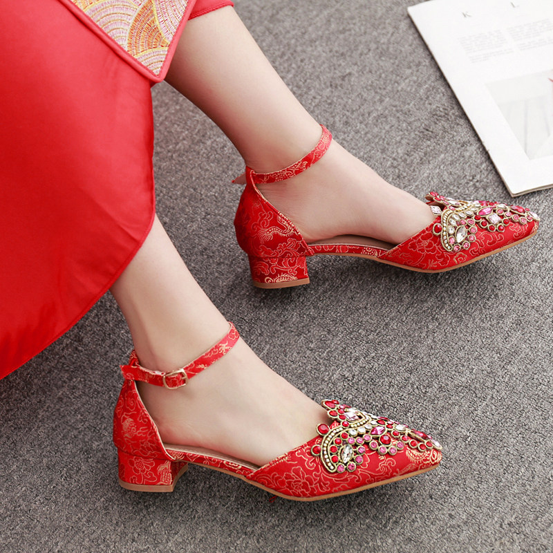 结婚鞋女水晶2019新娘鞋中跟一字带红色高跟鞋粗跟孕妇中式秀禾鞋|ruв категории Женская обувь, сандалии - от Buy2taobao.com для оказания профессиональной услуги покупки агента Taobao