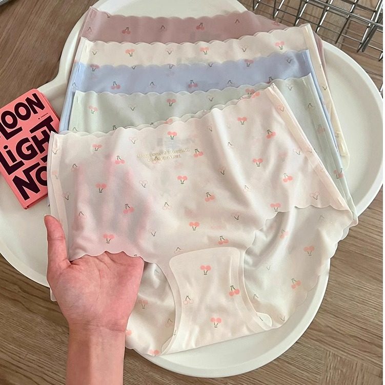 甜美樱桃无痕奶皮超薄内裤~蜜桃臀舒适亲肤少女纯棉裆女士三角裤,女士内衣/男士内衣/家居服,女三角裤,淘宝优惠券,粉丝福利购,淘宝优惠卷