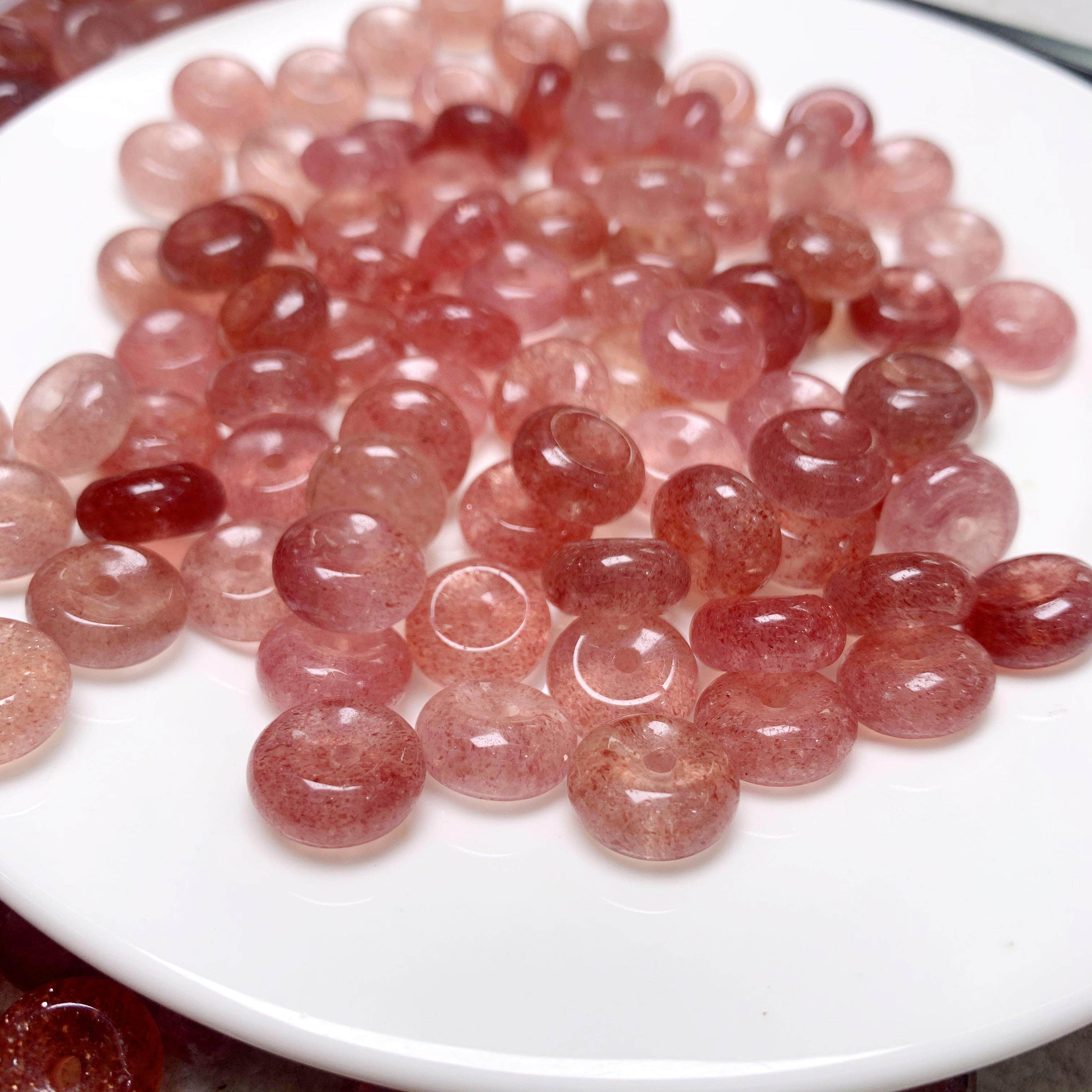 鸽血红天然草莓晶平安扣水晶小配饰百搭款小滴溜草莓晶平安扣吊坠,饰品/流行首饰/时尚饰品新,DIY配件,淘宝优惠券,粉丝福利购,淘宝优惠卷