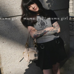 pretty girl25年早春新款拼色字母休闲短袖短款T恤女圆领半袖上衣