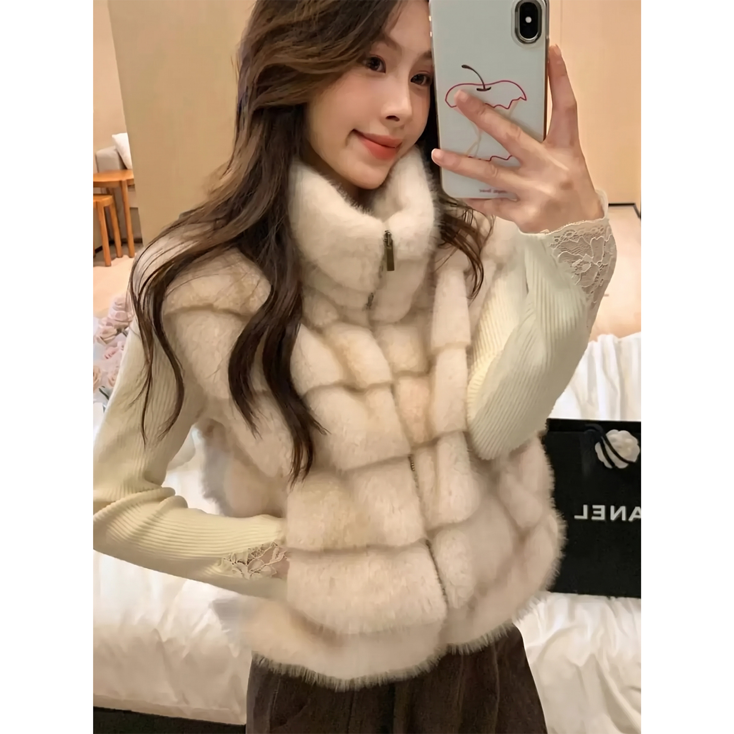 轻奢小众设计感环保水貂毛毛马甲女坎肩立领冬季新款皮草无袖外套