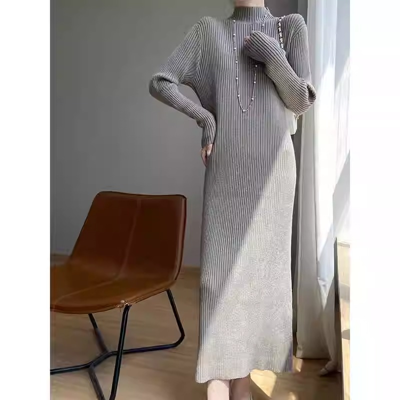 中长款针织连衣裙女半高领过膝打底加厚保暖毛衣裙直筒配大衣内搭