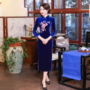金丝绒旗袍连衣裙春冬装七分袖复古手绘刺绣时尚婚宴礼服长款女