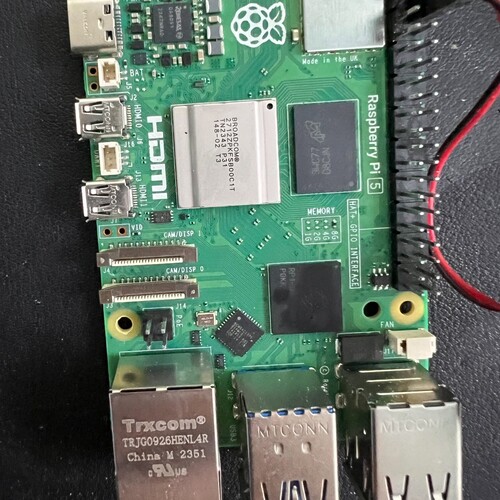树莓派5代8G主板，带铝合金散热器和风扇，接口齐全：HDMI ~议价