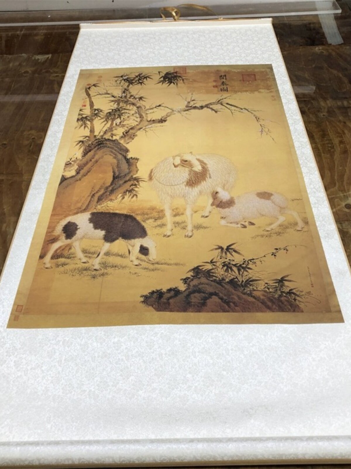 《三羊开泰图》郎世宁 绢布微喷画芯客厅名画复制品挂轴装饰画