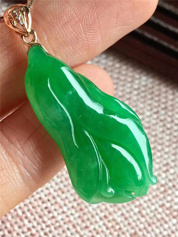 简安翡翠缅甸天然a货老种满绿18k金镶扣头玉兰花翡翠女款玉吊坠