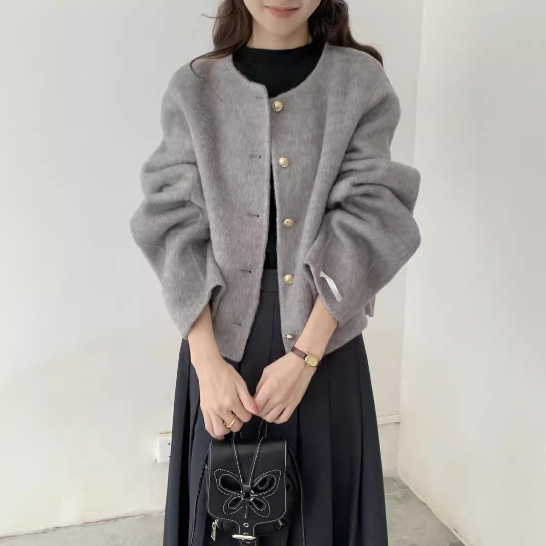 韩版25冬季新款设计感金属扣小香风羊毛大衣短款圆领宽松慵懒日常