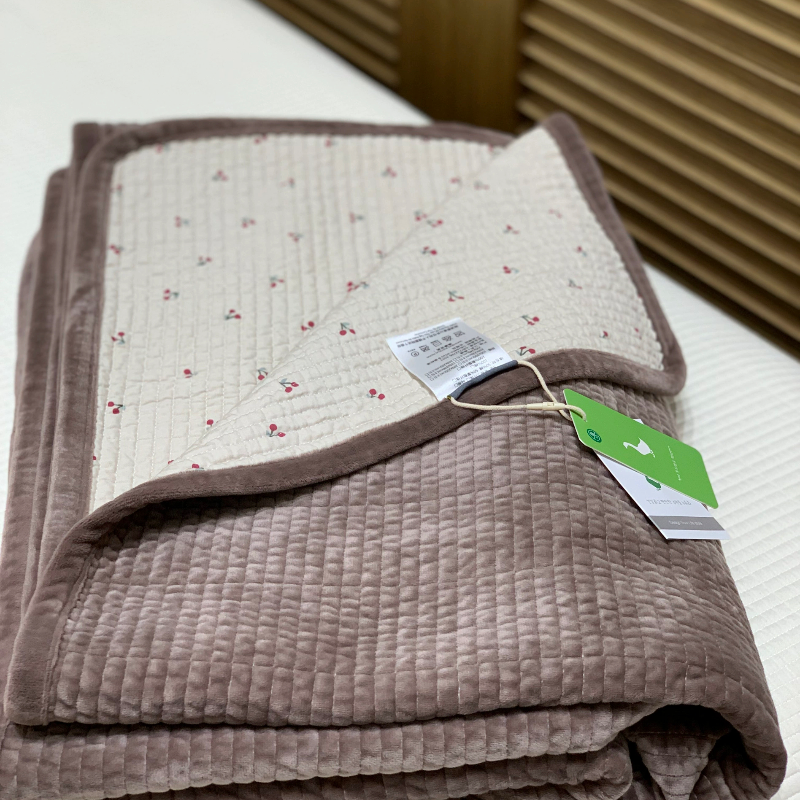 韩国大鹅棉绒床盖三件套双面可用一面绒一面全棉绗缝垫榻榻米床单
