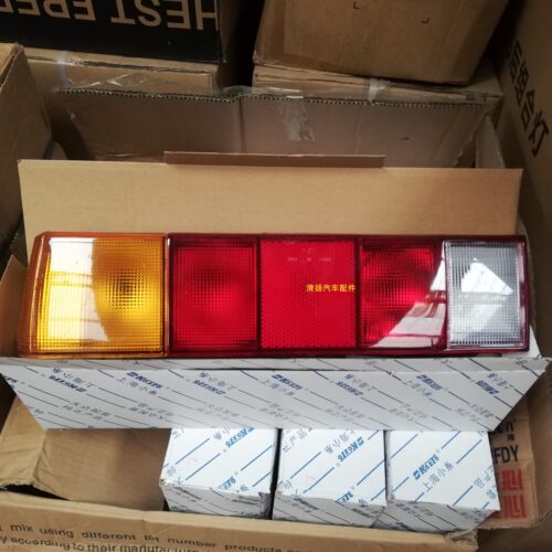 适配于普桑后尾灯 桑塔纳99新秀06款后车灯转向灯刹车灯总成