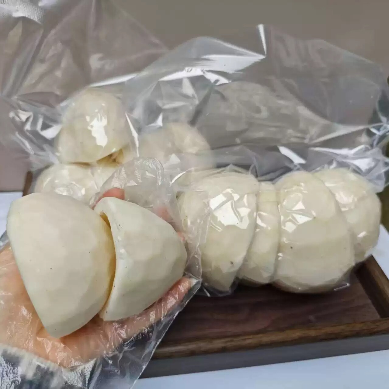 印度大椰皇削皮切半真空椰子天然无添加海椰皇鸡汤新鲜椰子肉500g