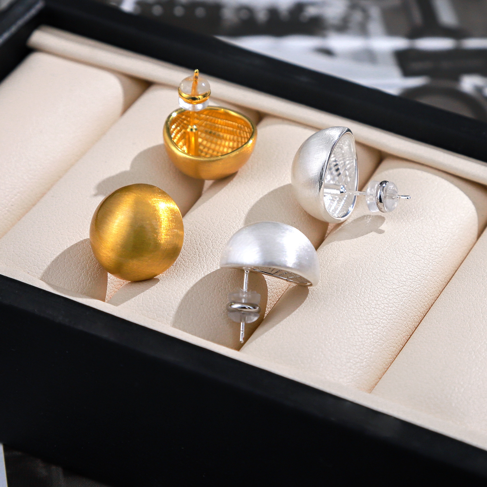 欧美简约百搭复古金属拉丝半圆球耳钉女轻奢高级感耳饰纯银针耳环