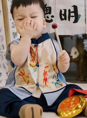 男宝周岁礼服夏季国风蓝色新中式刺绣满月百天百岁生日宴抓周唐装