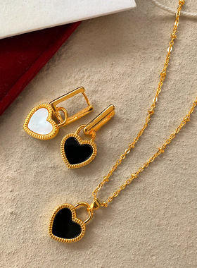 天然白贝母黑玛瑙双面爱心吊坠项链女轻奢小众高级感金色锁骨颈链