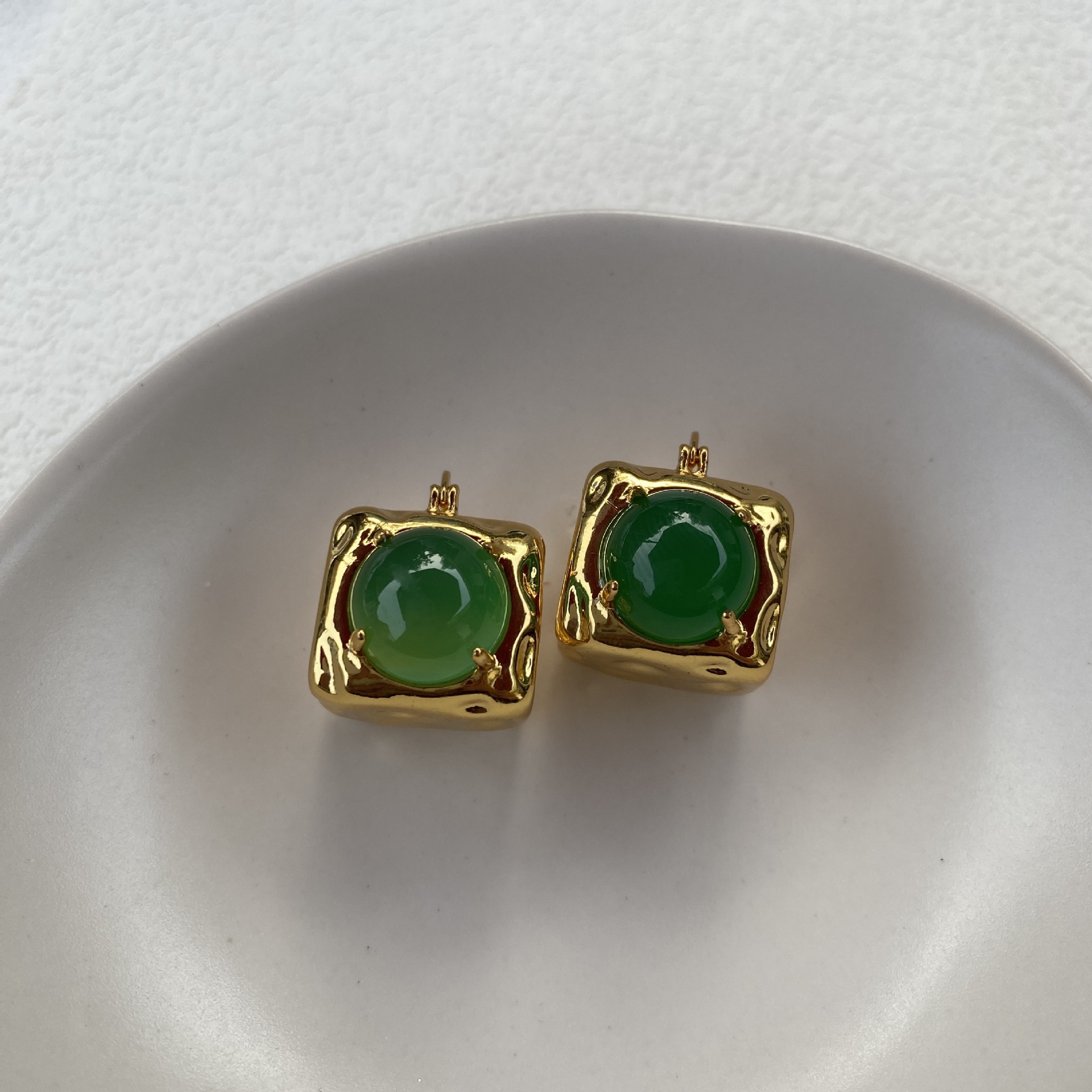 玛瑙小方块耳扣通体铜真金电镀复古高级感耳环小众新款个性耳饰女