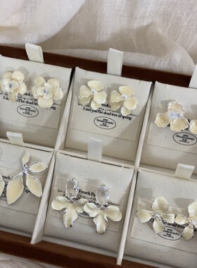 简约时尚耳钉通勤百搭轻奢高级感花朵树叶耳环小众个性设计感耳饰