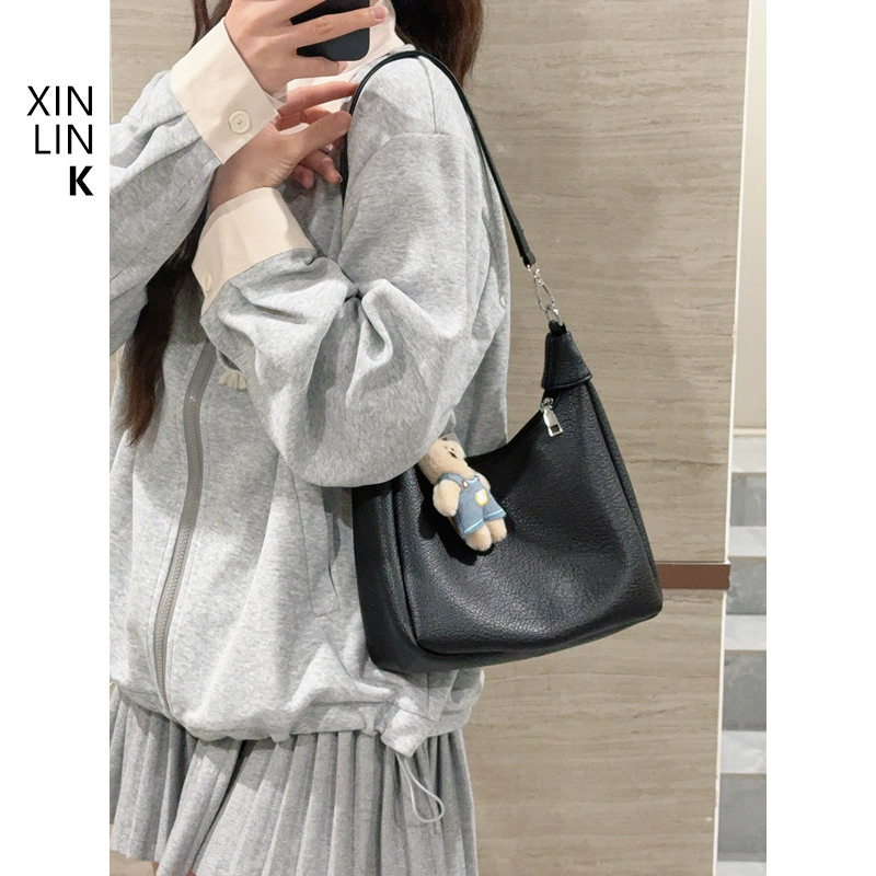 简约百搭质感斜挎包大容量水桶包