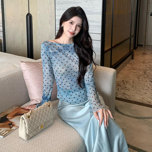 春季波点上衣裙子套装洋气炸街