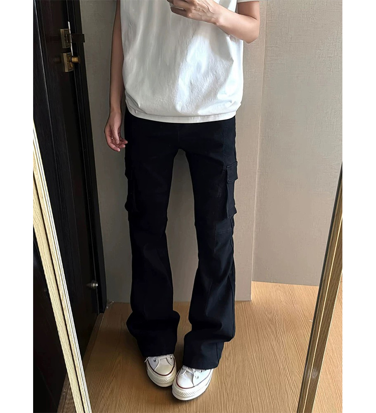 黑色