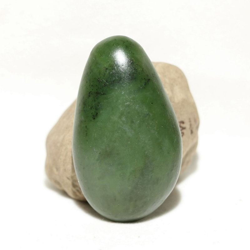 菠菜绿79.88克碧玉把件手玩件新疆和田玉籽料原石原料籽玉