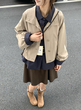 CoMo 秋冬新款卡其色短款外套女复古宽松显瘦日系立领夹克2507