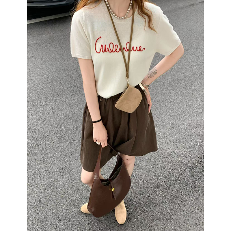 CoMo 全羊毛刺绣短袖针织衫女显瘦百搭温柔风宽松上衣8916