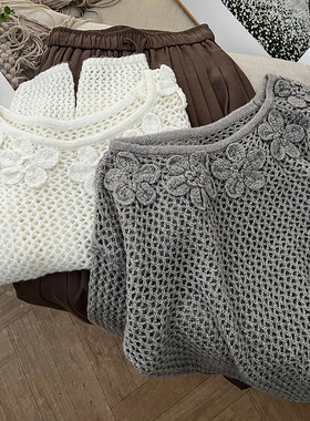 CoMo 新款羊毛混纺秋季百搭时尚韩版设计感舒适手工花朵上衣2106