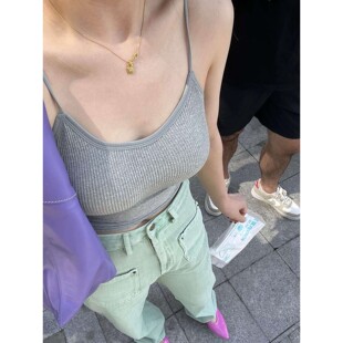 内带两片连接式 纹理吊带背心 胸垫收小腹有支撑感修身