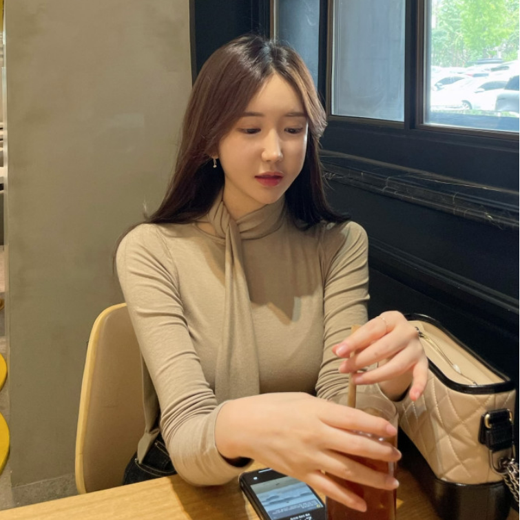 秋冬新款韩国东大门立领系带优雅气质修身显瘦长袖T恤上衣,女装/女士精品,T恤,淘宝优惠券,粉丝福利购,淘宝优惠卷