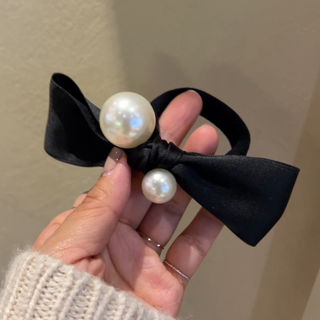 韩国正品 高级感黑色缎带蝴蝶结人造珍珠 赫本法式发圈 发绳马尾